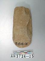 藏品(舌刃打製石斧)的圖片